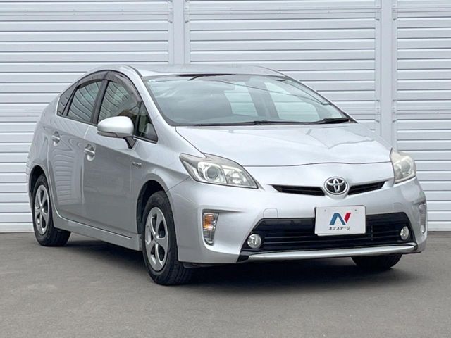 TOYOTA PRIUS 2015 Image 31