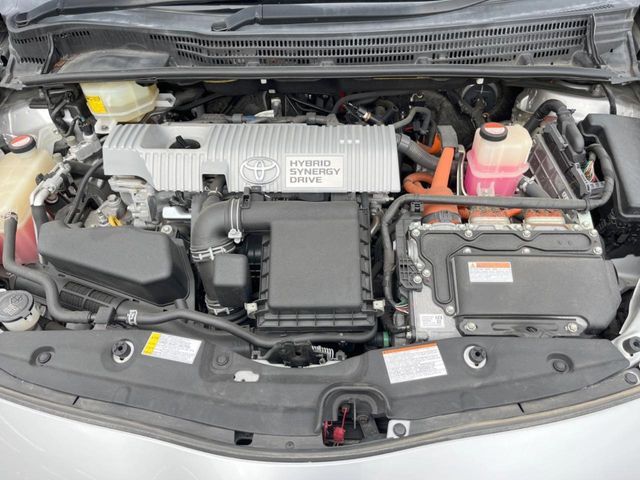 TOYOTA PRIUS 2015 Image 31