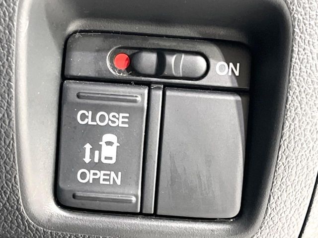 HONDA N BOX CUSTOM 2016 Image 31