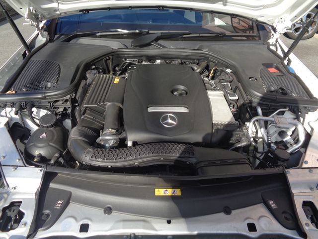 MERCEDES BENZ E CLAS 2018 Image 31