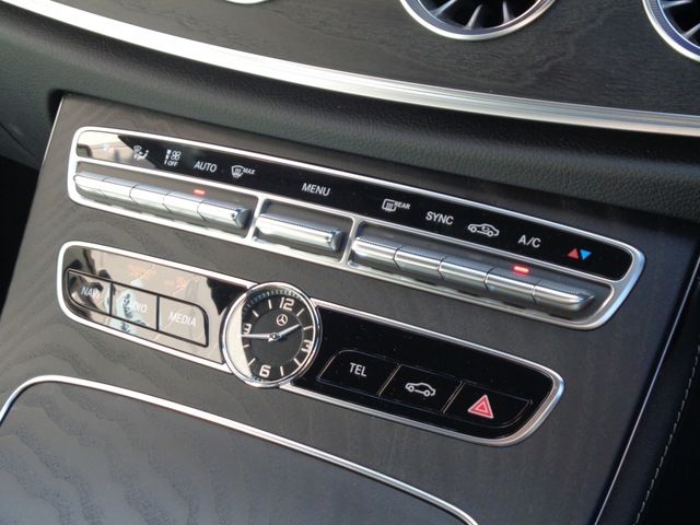 MERCEDES BENZ E CLAS 2018 Image 31