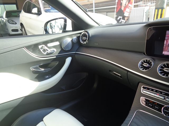 MERCEDES BENZ E CLAS 2018 Image 31