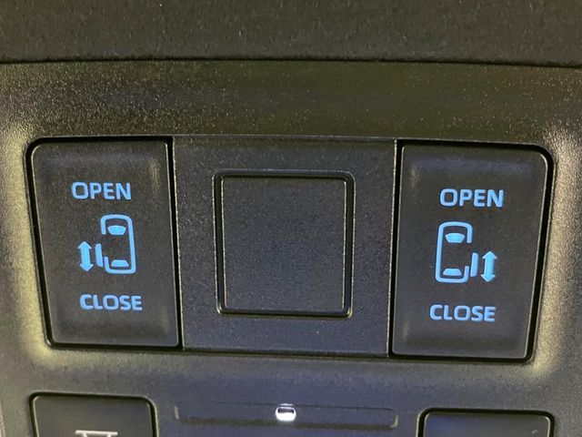 TOYOTA NOAH 2022 Image 31