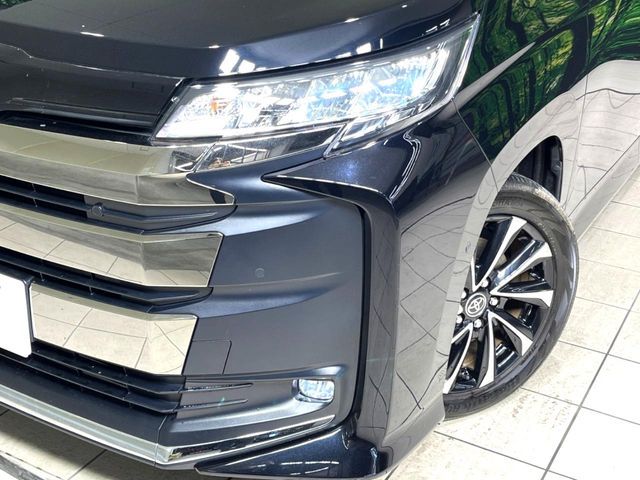 TOYOTA NOAH 2022 Image 31