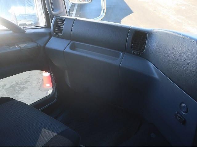 HINO PROFIA 2007 Image 31