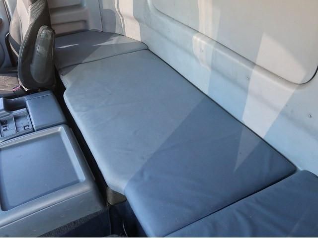 HINO PROFIA 2007 Image 31