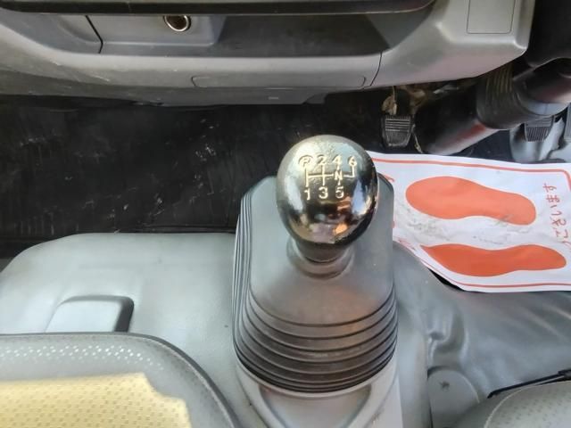 HINO DUTRO 2015 Image 31