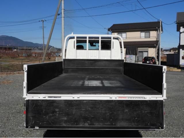 HINO DUTRO 2018 Image 31