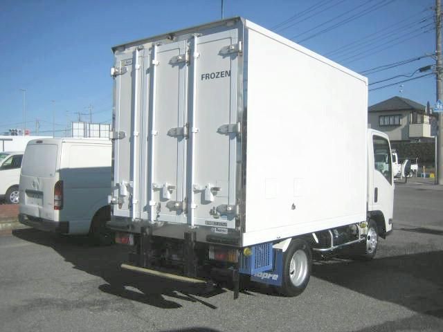 ISUZU ELF 2018 Image 31