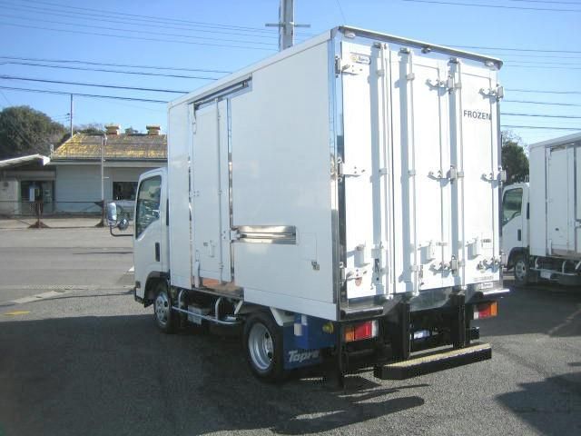 ISUZU ELF 2018 Image 31