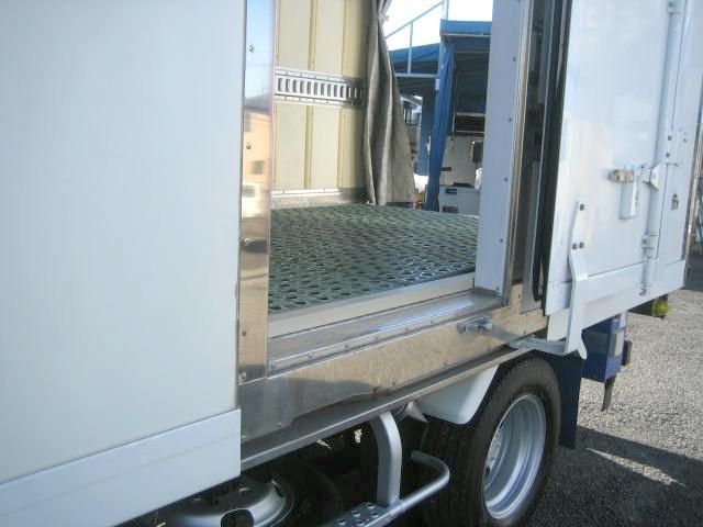 ISUZU ELF 2018 Image 31