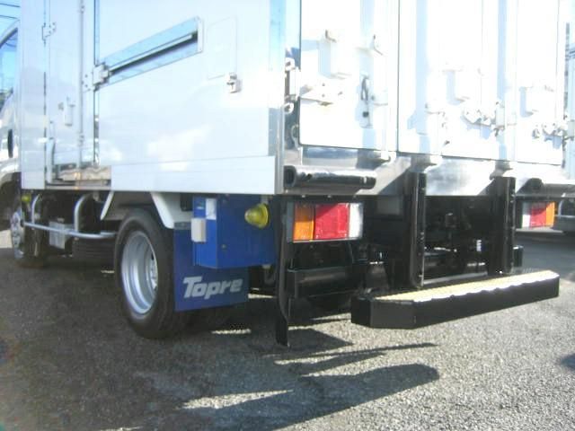 ISUZU ELF 2018 Image 31