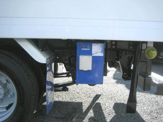 ISUZU ELF 2018 Image 31