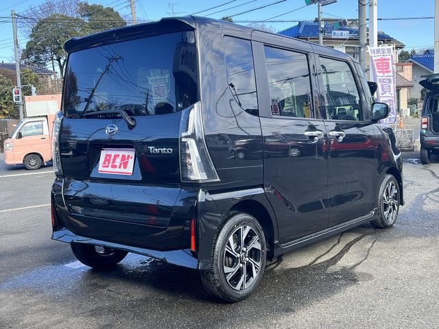 DAIHATSU TANTO CUSTOM 2022 Image 31