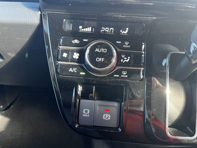 DAIHATSU TANTO CUSTOM 2022 Image 31