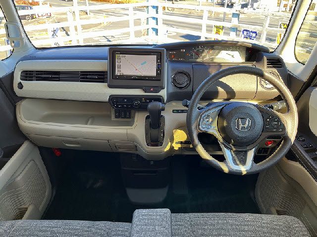 HONDA N BOX 2018 Image 31