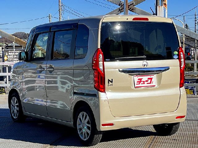 HONDA N BOX 2018 Image 31