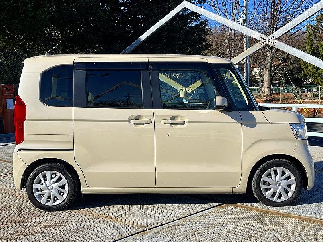 HONDA N BOX 2018 Image 31