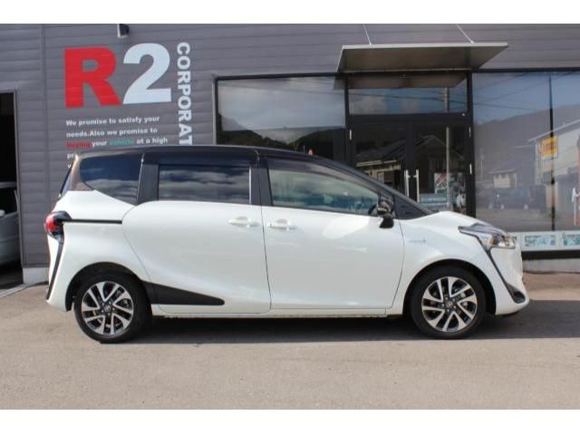 TOYOTA SIENTA HYBRID 2019 Image 31