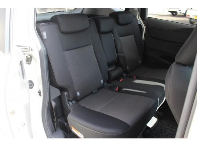 TOYOTA SIENTA HYBRID 2019 Image 31