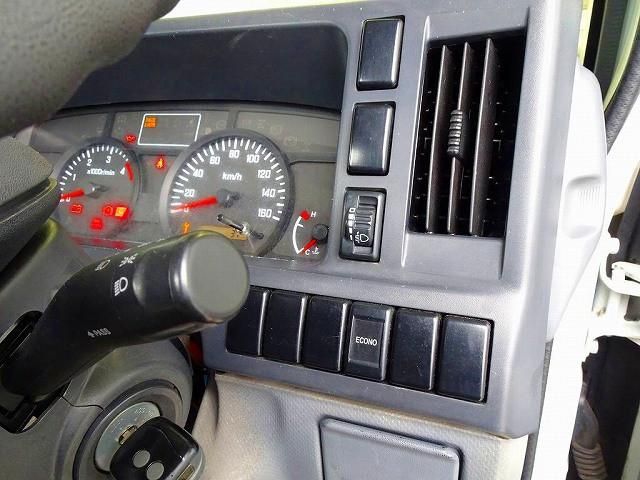 ISUZU ELF 2015 Image 31