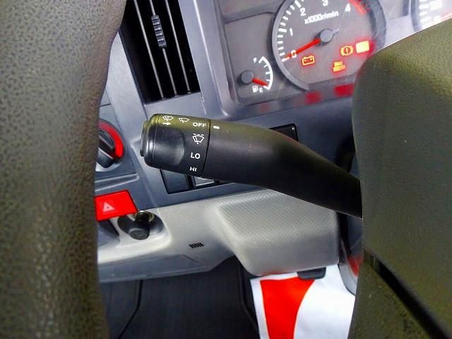 ISUZU ELF 2015 Image 31