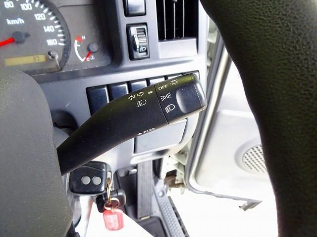 ISUZU ELF 2015 Image 31