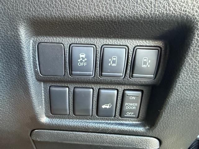 NISSAN ELGRAND 2014 Image 31