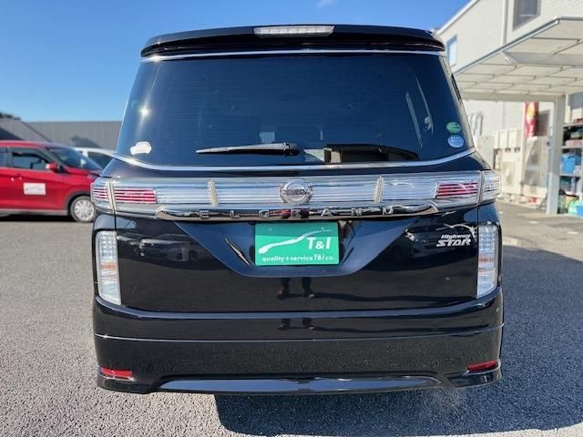 NISSAN ELGRAND 2014 Image 31