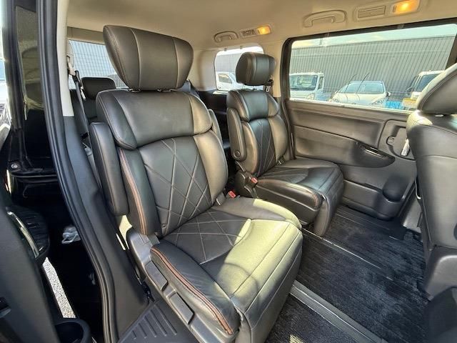 NISSAN ELGRAND 2014 Image 31