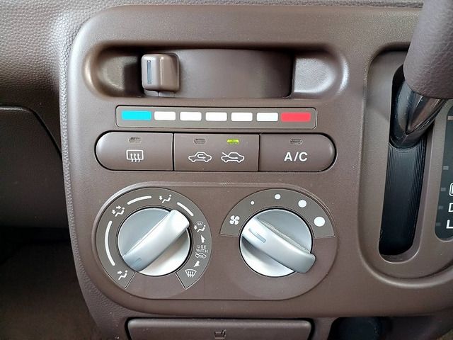 SUZUKI ALTO LAPIN CHOCOLAT 2013 Image 31