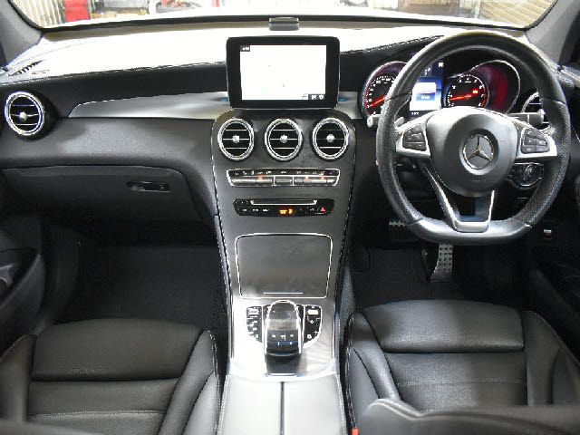 MERCEDES BENZ GLC CL 2017 Image 31
