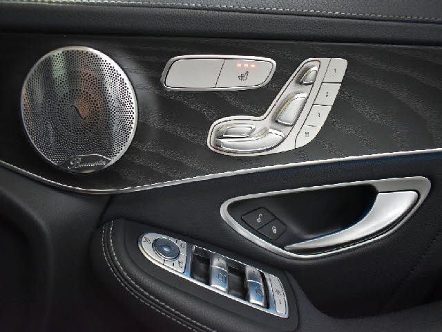 MERCEDES BENZ GLC CL 2017 Image 31