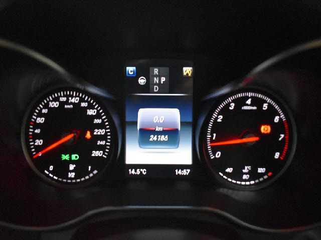 MERCEDES BENZ GLC CL 2017 Image 31