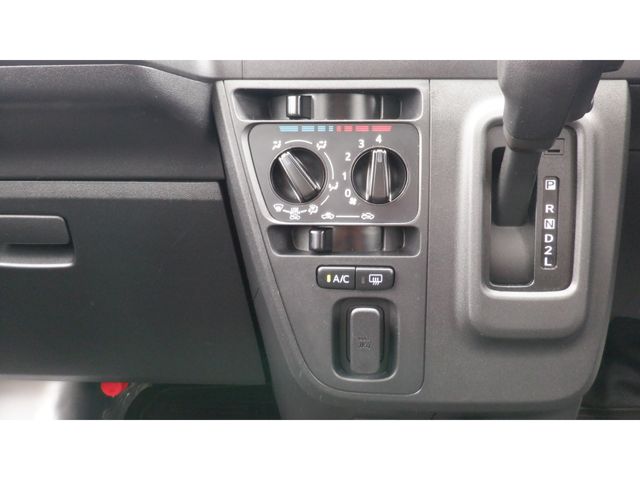 DAIHATSU HIJET CARGO 2022 Image 31