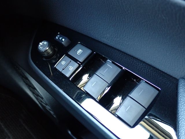 TOYOTA PRIUS 2019 Image 31