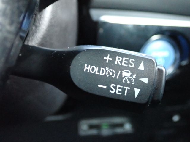 TOYOTA PRIUS 2019 Image 31