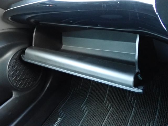 TOYOTA PRIUS 2019 Image 31