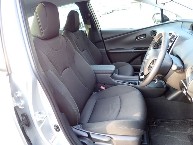 TOYOTA PRIUS 2019 Image 31