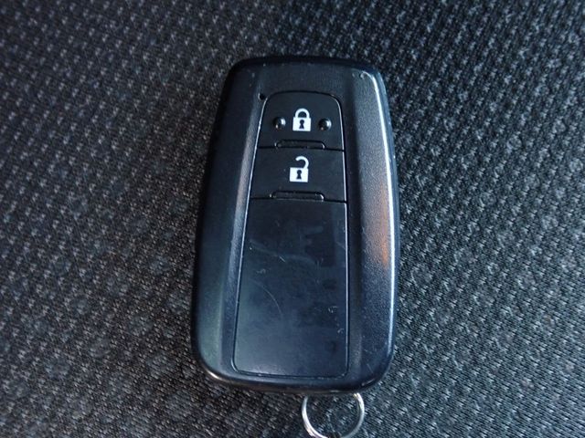 TOYOTA PRIUS 2019 Image 31