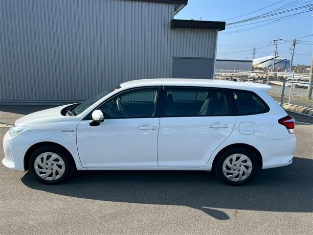 TOYOTA COROLLA FIELDER HYBR 2018 Image 31