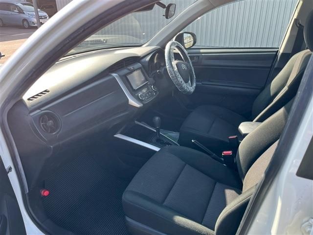 TOYOTA COROLLA FIELDER HYBR 2018 Image 31