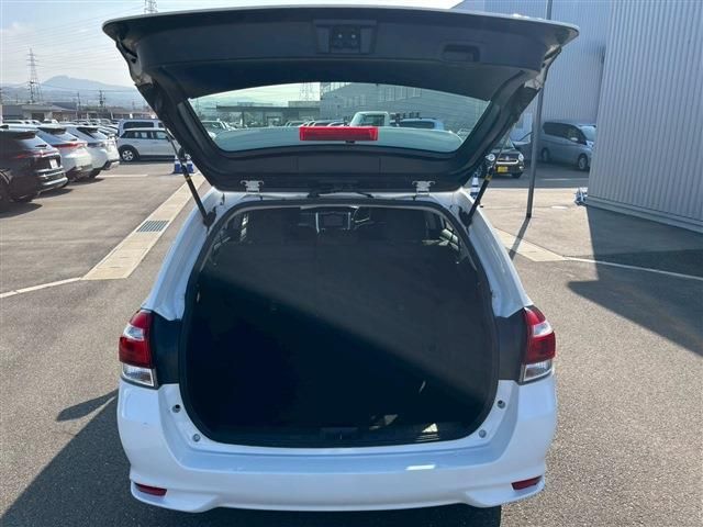 TOYOTA COROLLA FIELDER HYBR 2018 Image 31