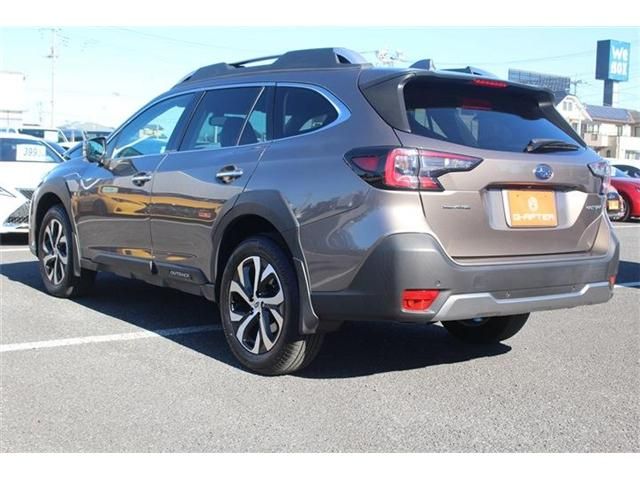 SUBARU LEGACY OUTBACK 2022 Image 31