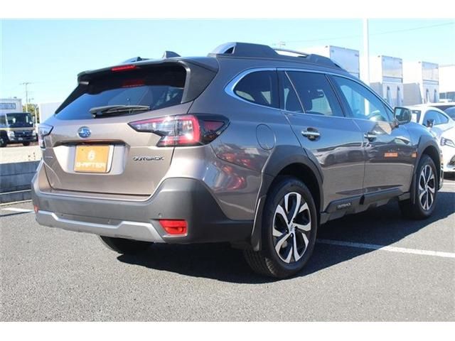 SUBARU LEGACY OUTBACK 2022 Image 31