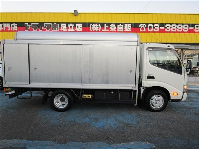 HINO DUTRO 2018 Image 31