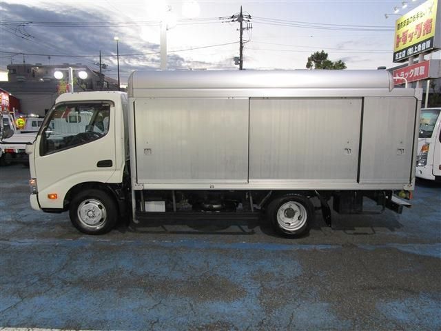 HINO DUTRO 2018 Image 31