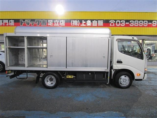 HINO DUTRO 2018 Image 31