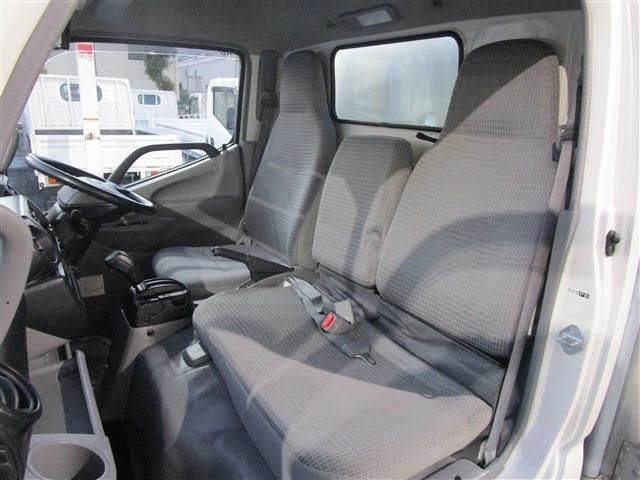 HINO DUTRO 2018 Image 31