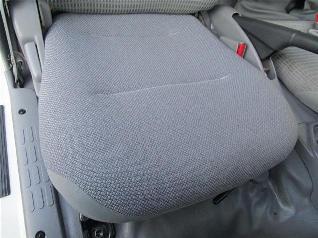 HINO DUTRO 2018 Image 31